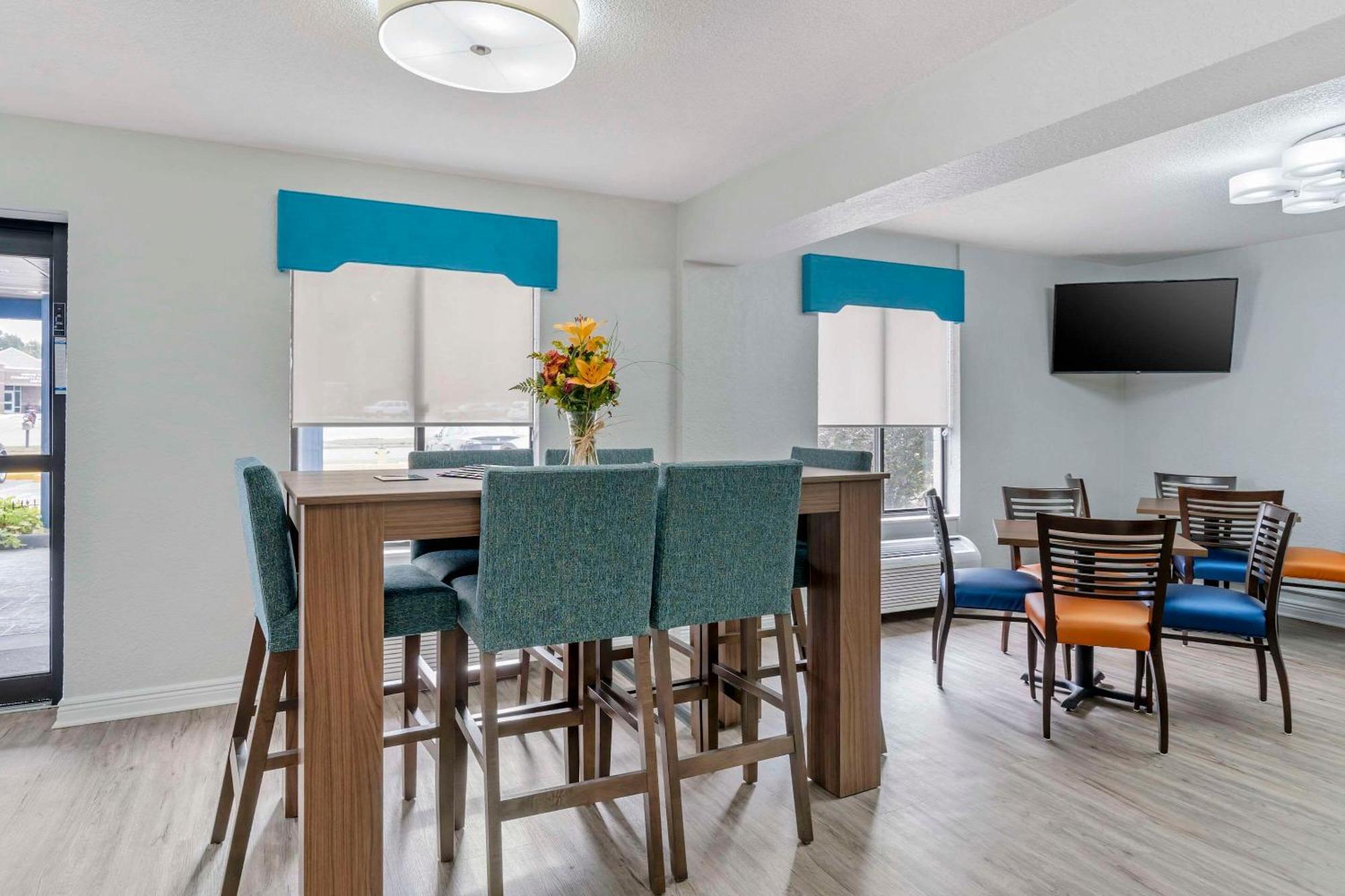 Hotel Clarion Pointe Jasper Esterno foto