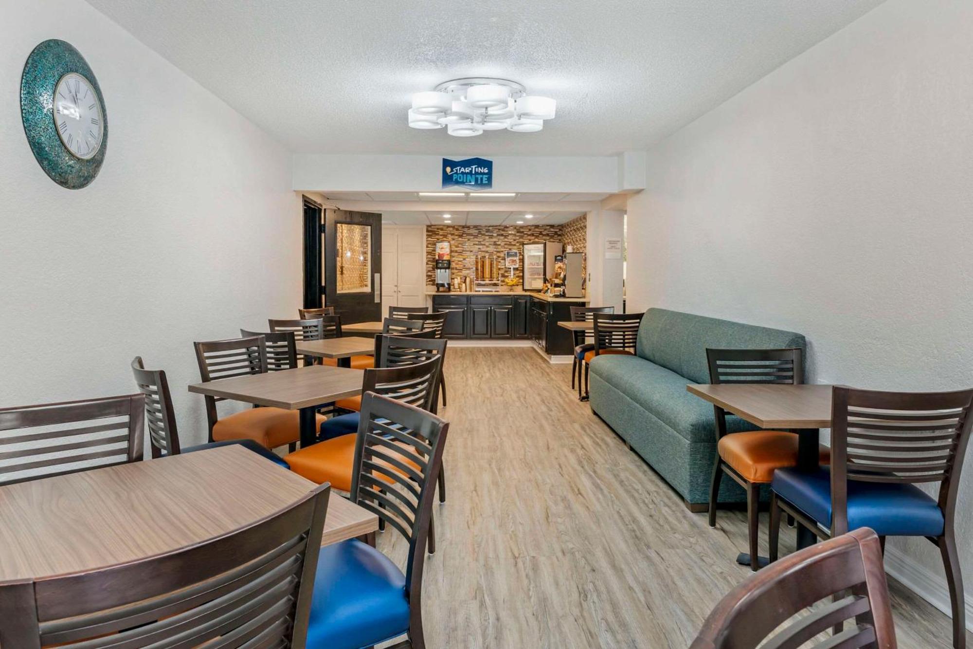Hotel Clarion Pointe Jasper Esterno foto